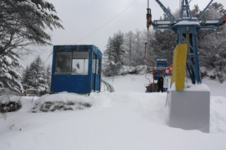 岐阜県 飛騨 飛騨高山スキー場「かもしかリフト(一人乗り)」 岐阜県 飛騨 飛騨高山スキー場「かもしかリフト(一人乗り)」